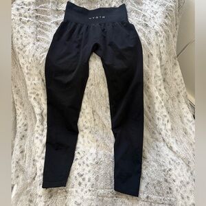 NVGTN Black Leggings Sleek Comfort